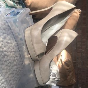 Aldo Women’s size 9 Cream High Heel